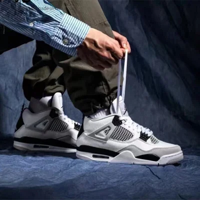 Zapatillas Air Jordans 4 Small White Cement Series 브랜드 신발 복제품 디자이너 스포츠 신발의 도매 농구화